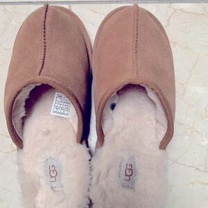 UGG Women Or Kids Classic Slip-On Suede Mule Scuff Slippers